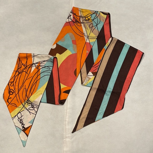 Diane Von Furstenberg Vintage Dual Pattern Oblong Silk Scarf - Picture 6 of 7